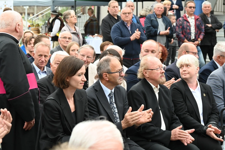 Odsłonięcie pomnika Stefana Banacha 