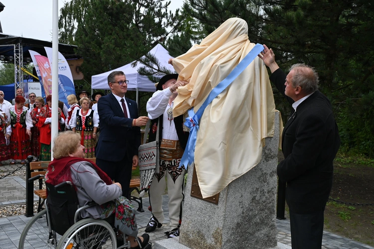 Odsłonięcie pomnika Stefana Banacha 
