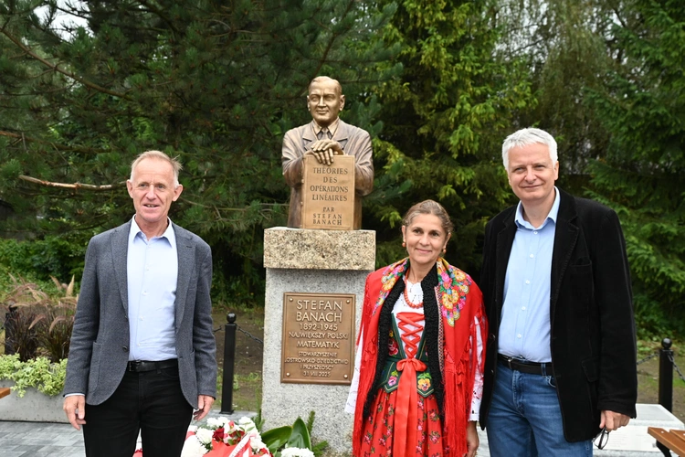 Odsłonięcie pomnika Stefana Banacha 