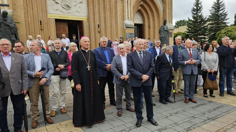 Bp Solarczyk modlił się w rocznicę powstania Solidarności