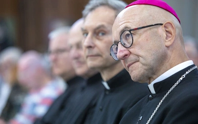 Abp Adrian Galbas o edukacji zdrowotnej