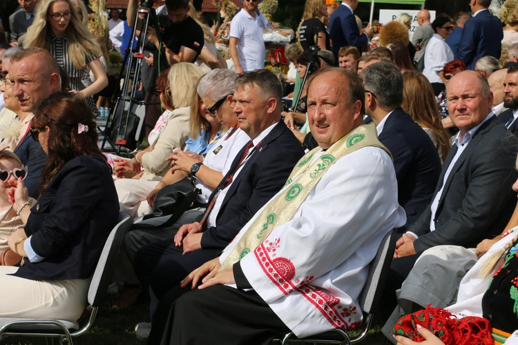 Płońsk. Wojewódzko-diecezjalne święto plonów  cz.I