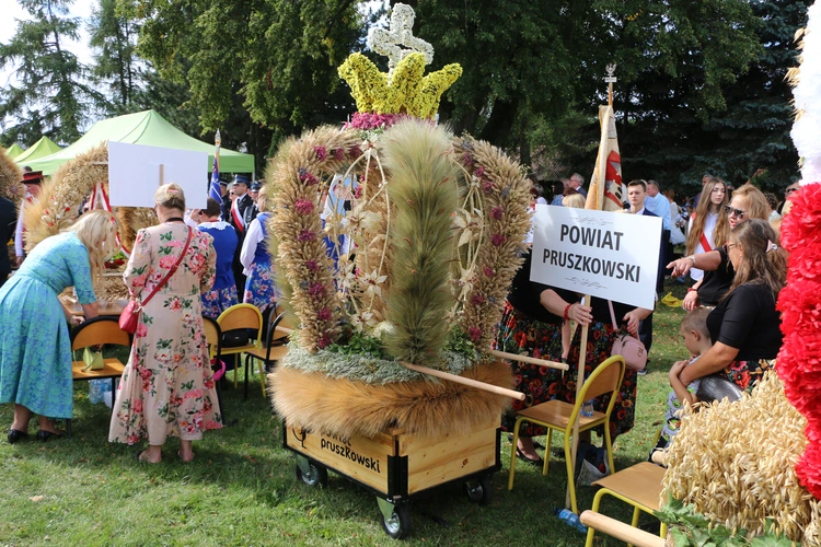 Płońsk. Wojewódzko-diecezjalne święto plonów  cz.I