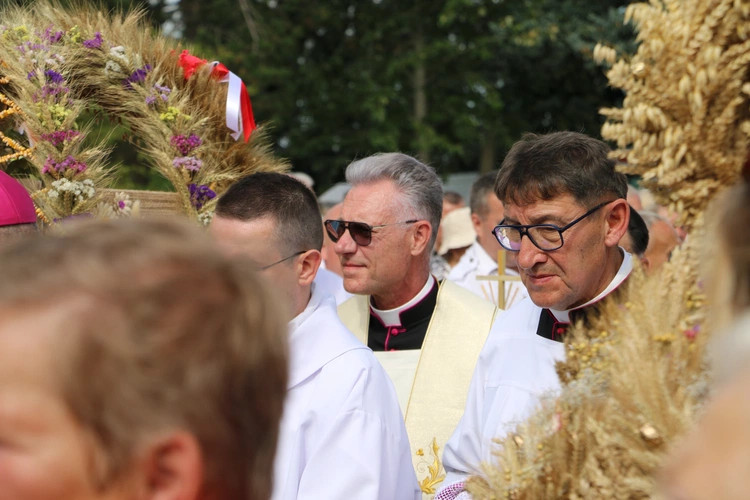 Płońsk. Wojewódzko-diecezjalne święto plonów  cz.I