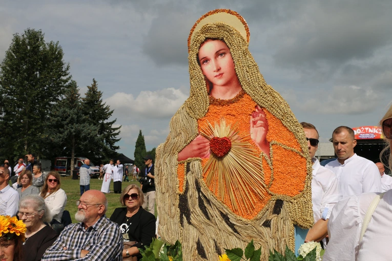 Płońsk. Wojewódzko-diecezjalne święto plonów  cz.I