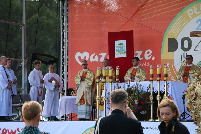 Płońsk. Wojewódzko-diecezjalne święto plonów cz. II