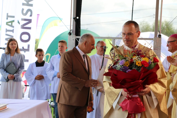 Płońsk. Wojewódzko-diecezjalne święto plonów cz. II