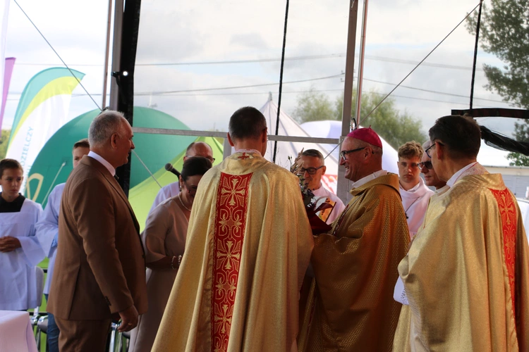 Płońsk. Wojewódzko-diecezjalne święto plonów cz. II