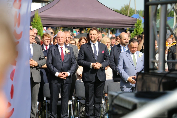Płońsk. Wojewódzko-diecezjalne święto plonów cz. II