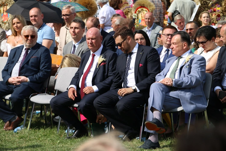 Płońsk. Wojewódzko-diecezjalne święto plonów cz. II