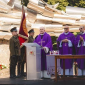 Msza św. przy pomiku Obrońców Poczty Polskiej 2025