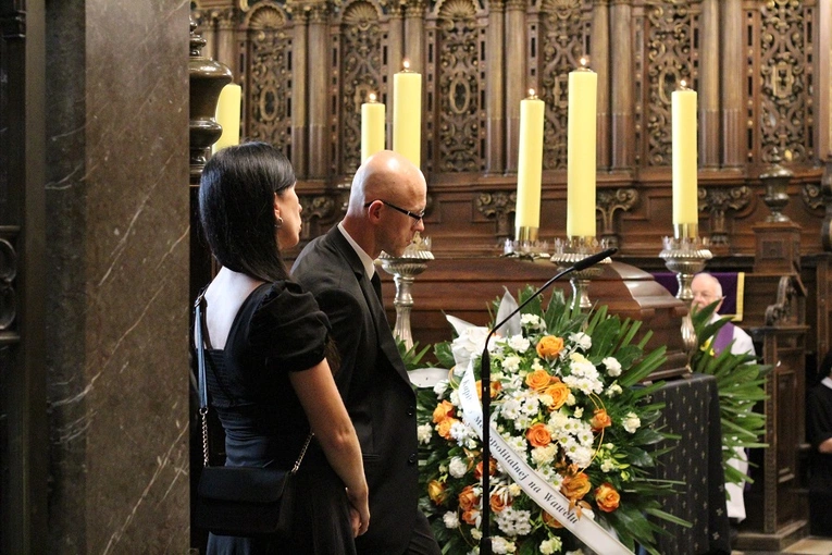 Msza św. żałobna w intencji bp. Jana Szkodonia