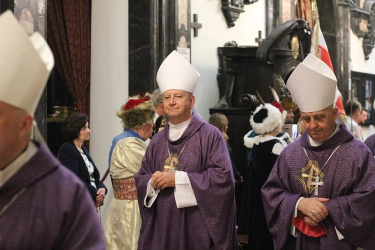 Msza św. żałobna w intencji bp. Jana Szkodonia