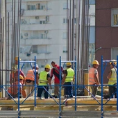 462 tys. obywateli Ukrainy ma ważne zezwolenia na pobyt czasowy, w większości wydane w związku z podejmowaniem w naszym kraju pracy. 
