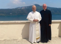 Proboszcz z Castel Gandolfo: Leon XIV patrzy w sposób, który wręcz ogrzewa serce