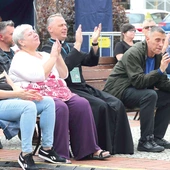Wspólny śpiew i modlitwa  to duża radość. 