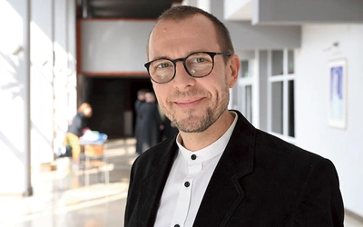 Prof. Aleksander Bańka jest filozofem, politologiem i humanistą.