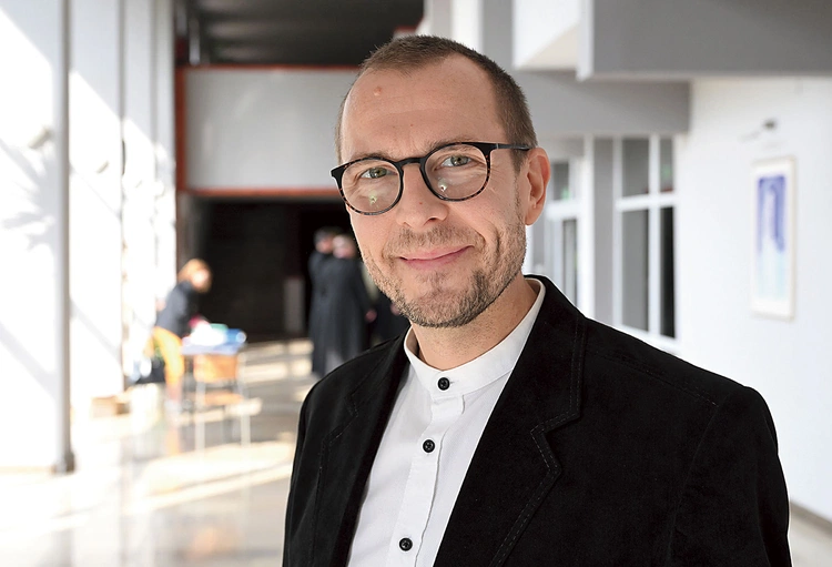 Prof. Aleksander Bańka jest filozofem, politologiem i humanistą.
