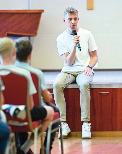Prelegent prowadzi kanał o nazwie Ceremoniarz na TikToku.