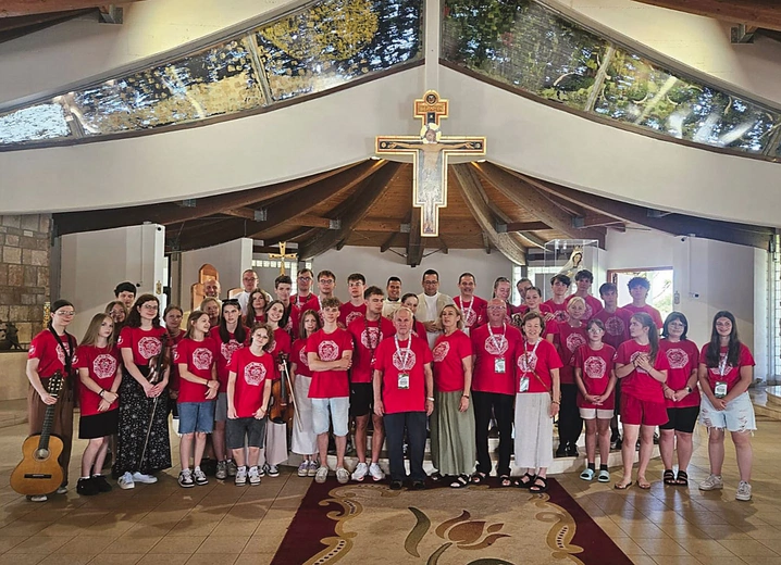 Uczestnicy i ich opiekunowie w Wiecznym Mieście.