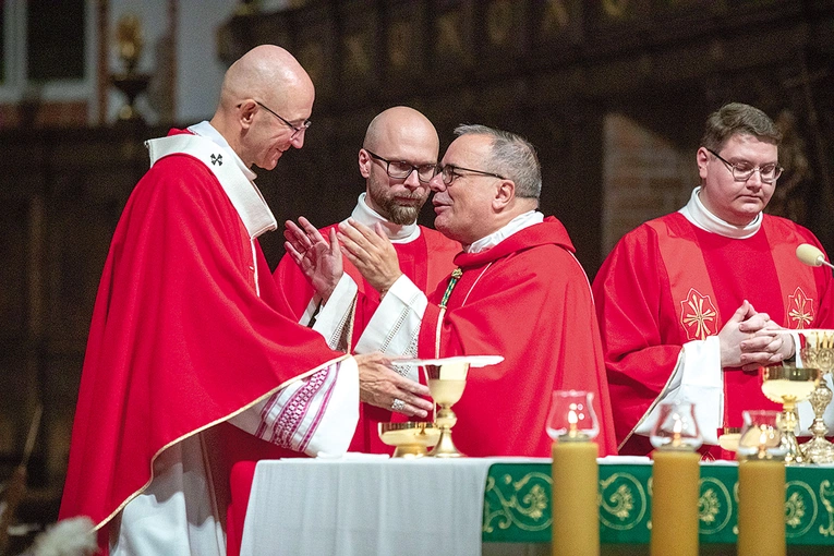Nuncjusz apostolski mówił o prawdzie jako motywie męczeństwa, o obowiązku świadectwa moralnego oraz o odwadze pasterzy w obliczu sprzeciwu.
