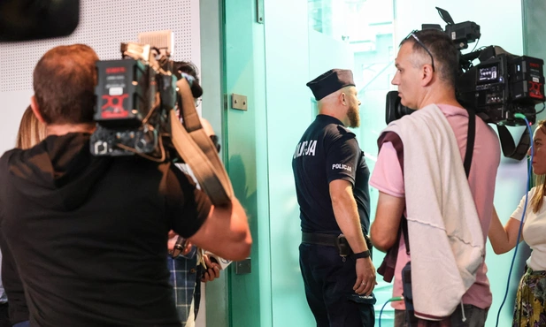 Burzliwa atmosfera przed posiedzeniem Trybunału Stanu ws. immunitetu Małgorzaty Manowskiej