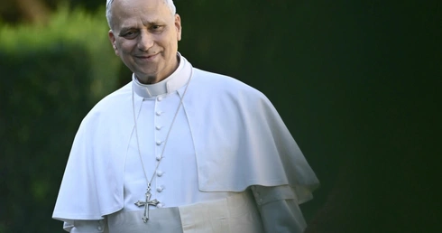 Leon XVI: Kościół potrzebuje Maryi, Ona uczy nas słuchać Boga