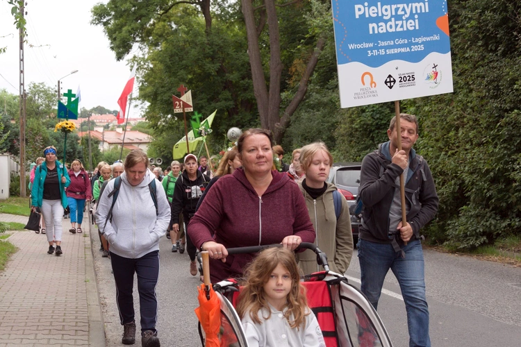 Piesza Pielgrzymka Wrocławska 2025 - przeżyjmy to jeszcze raz!