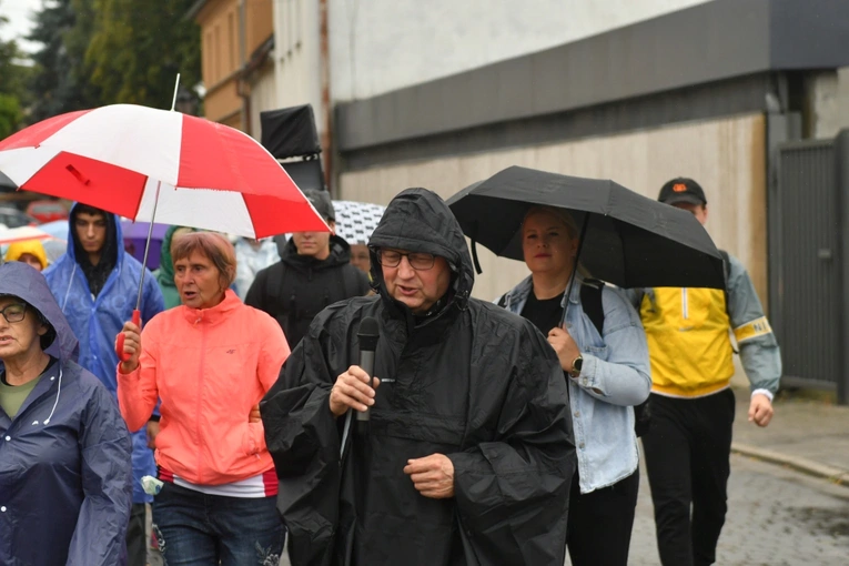 Z Bytomia Odrzańskiego na Górę Świętej Anny