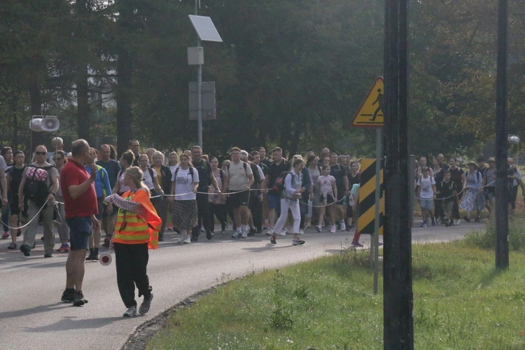 Pielgrzymi w drodze