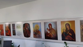 Ofiarowano jej złotą koronę