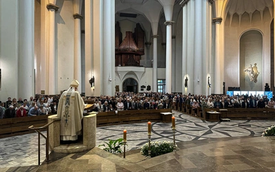 Katowice. Jubileuszowa pielgrzymka dekanatów