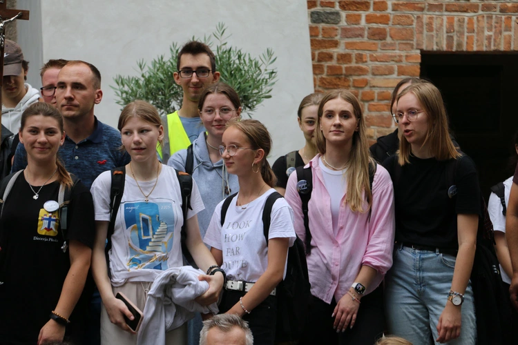 V Młodzieżowa Pielgrzymka z Płońska do Czerwińska n. Wisłą 