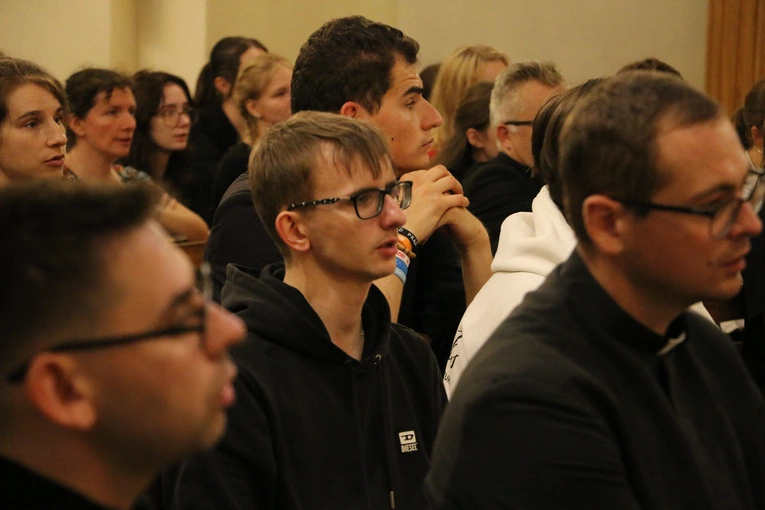 V Młodzieżowa Pielgrzymka z Płońska do Czerwińska n. Wisłą 