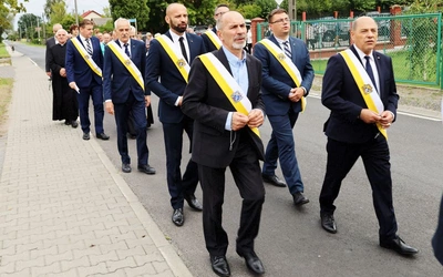 Męski Różaniec w parafii Pelagów