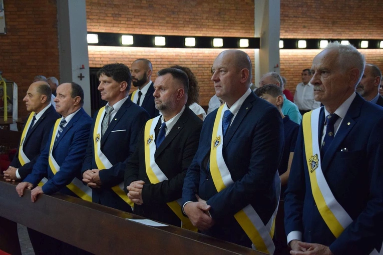 Męski Różaniec w kościele w Pelagowie