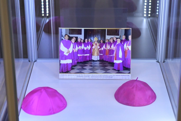 Konsekracja ołtarza w katedrze