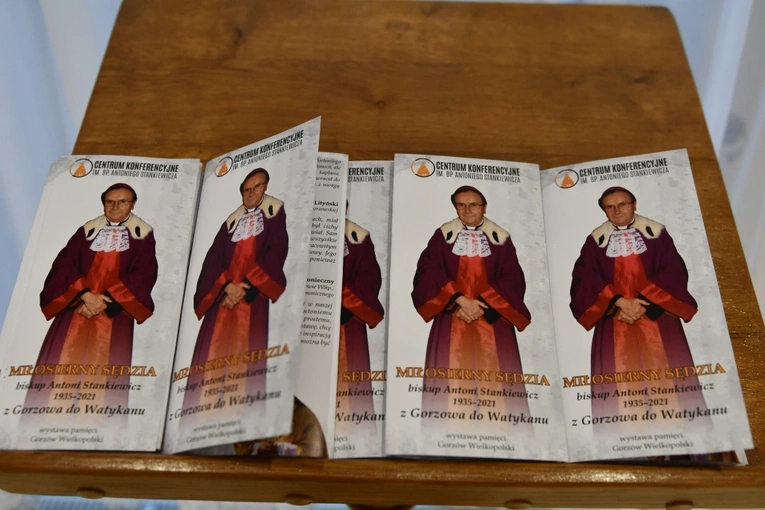 Konsekracja ołtarza w katedrze