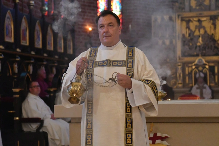 Konsekracja ołtarza w katedrze