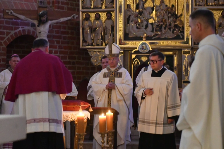 Konsekracja ołtarza w katedrze