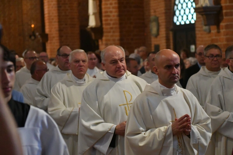 Konsekracja ołtarza w katedrze