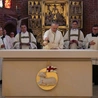 Bp Tadeusz Lityński poświęcił ołtarz w gorzowskiej katedrze