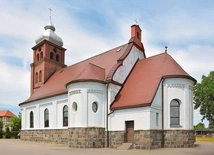 Wizytacja archidiakonatu pomorskiego przeprowadzona przez J. Rybińskiego w latach 1780–1781 odnotowała, że we wsi mieszkało 43 katolików.