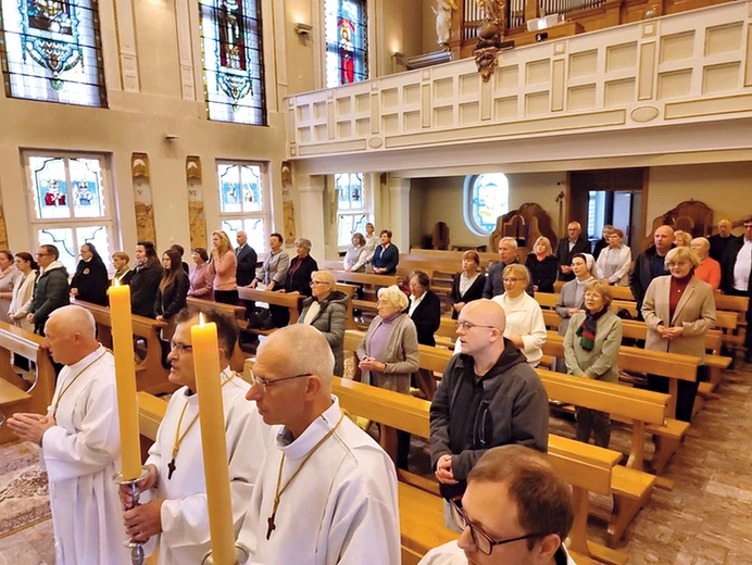 Uczestnicy zeszłorocznego kursu chwalą sobie czas formacji.  