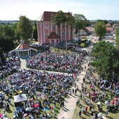 Uroczystości skrzatuskie co roku gromadzą sporą liczbę uczestników.