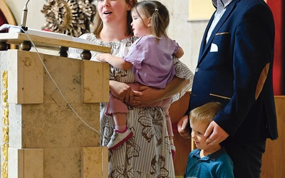 Marzena i Michał razem z dziećmi uczestniczyli w Oazie Ewangelizacji w Biskupowie.
