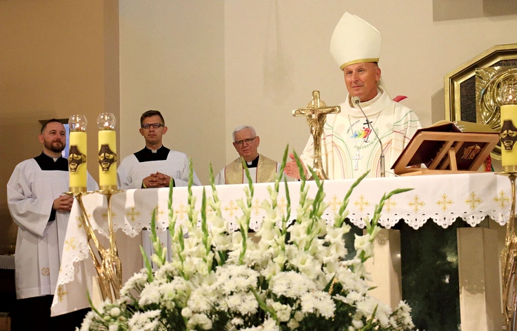 Eucharystię celebrował bp Marek Solarczyk.
