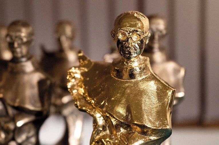  Festiwal zwieńczy wręczenie statuetek  św. o. M.M. Kolbego, patrona Katolickiego Stowarzyszenia Filmowego.