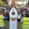Coroczne zloty nastoletnich katolików to świadectwo wiary.
