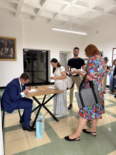 Spotkanie wokół książki "Wyjść poza schemat"